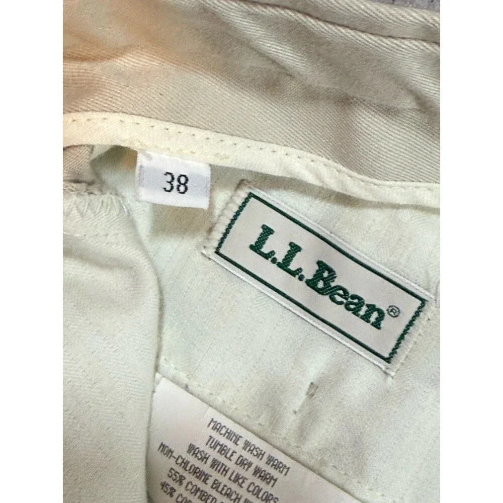 LL Bean Men’s Pants 38 X 32 Khaki Pleated Front Made In USA